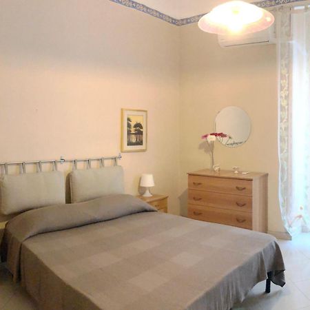 Apartment For 2 In Catania, B&B Le Voci Del Mercato Extérieur photo