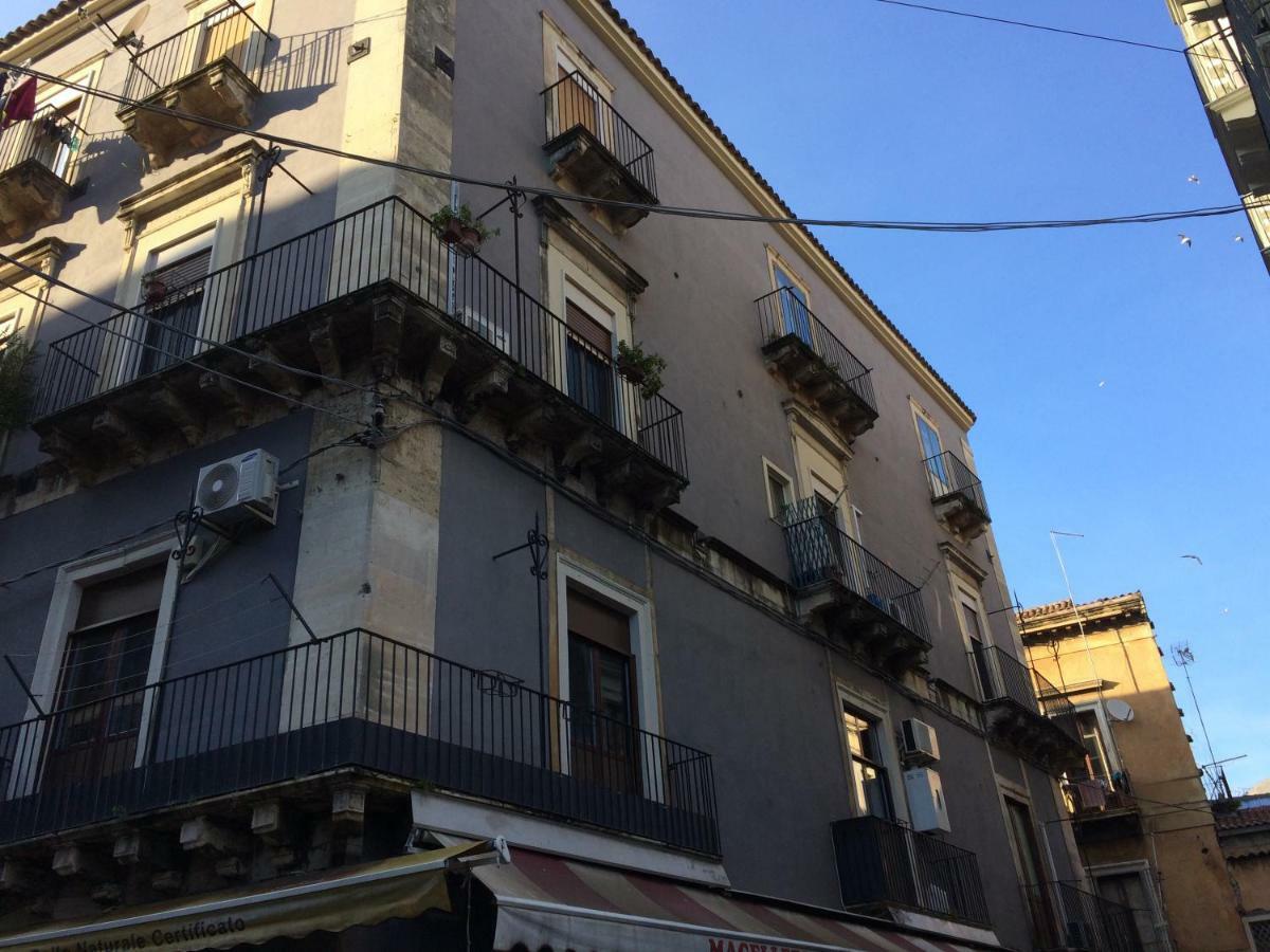 Apartment For 2 In Catania, B&B Le Voci Del Mercato Extérieur photo
